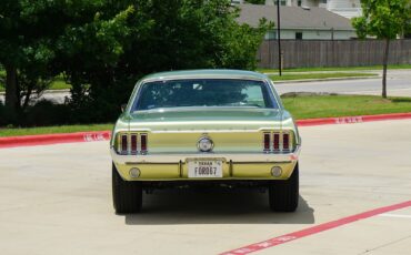 Ford-Mustang-1967-Coupe-8