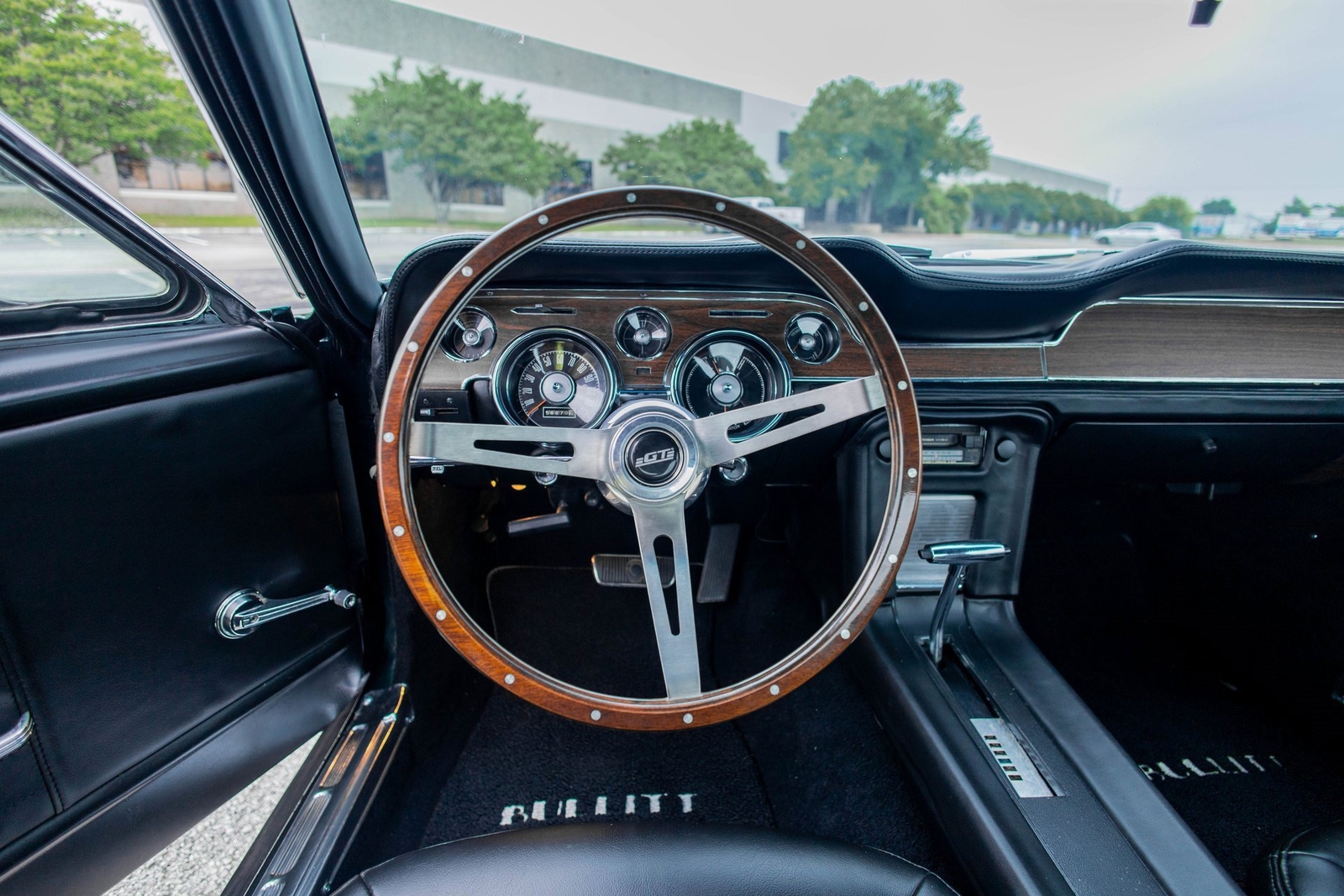 Ford-Mustang-1967-Fastback-25