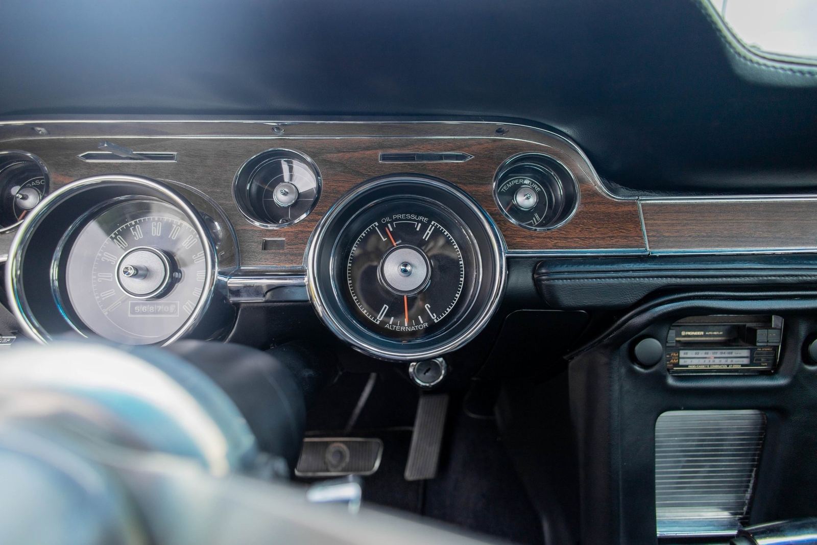 Ford-Mustang-1967-Fastback-27