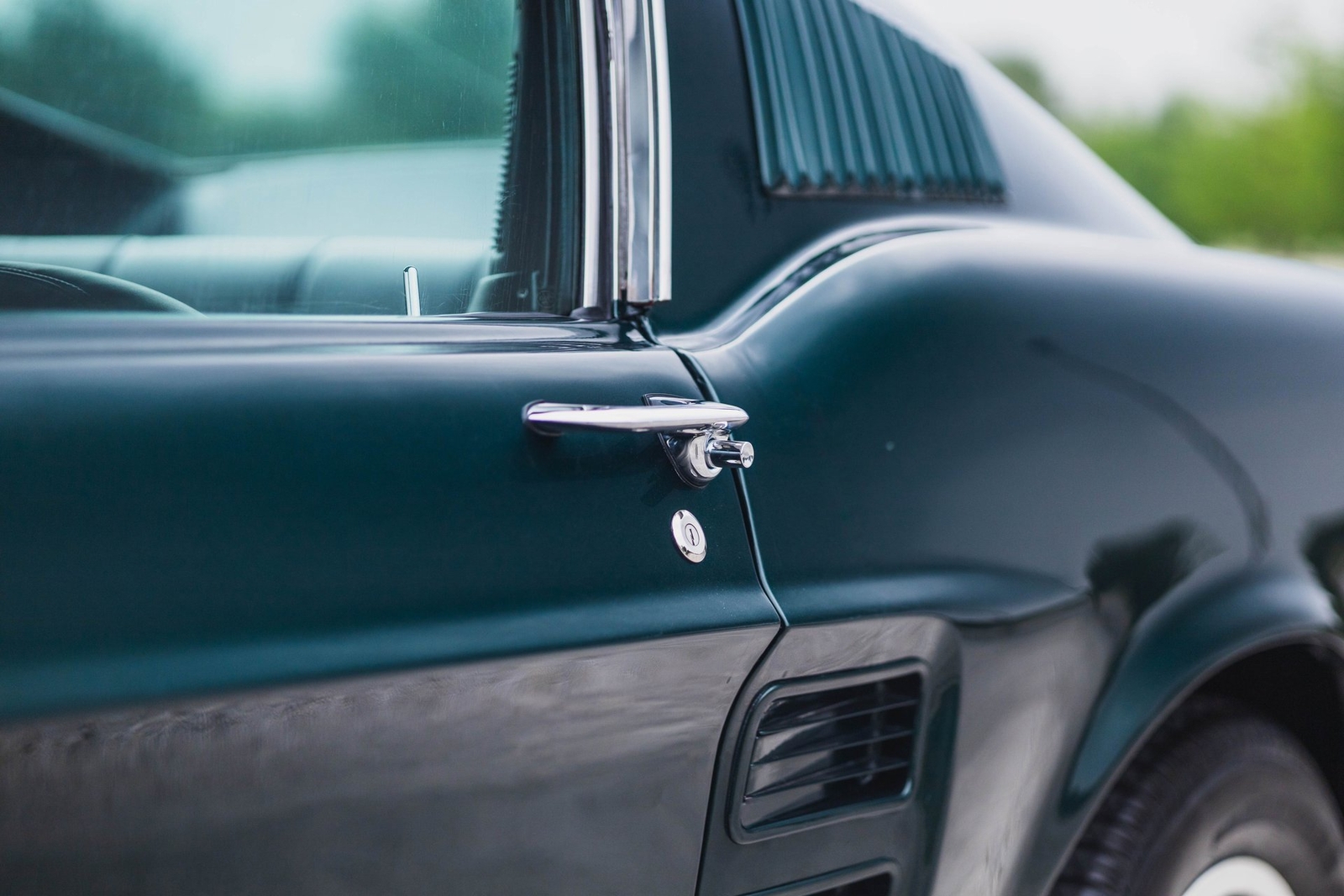 Ford-Mustang-1967-Fastback-8