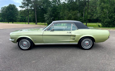 Ford-Mustang-1967-Sedan-13