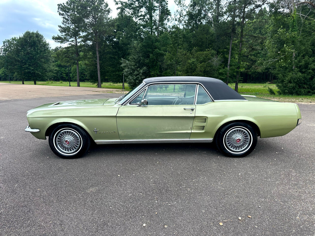 Ford-Mustang-1967-Sedan-13