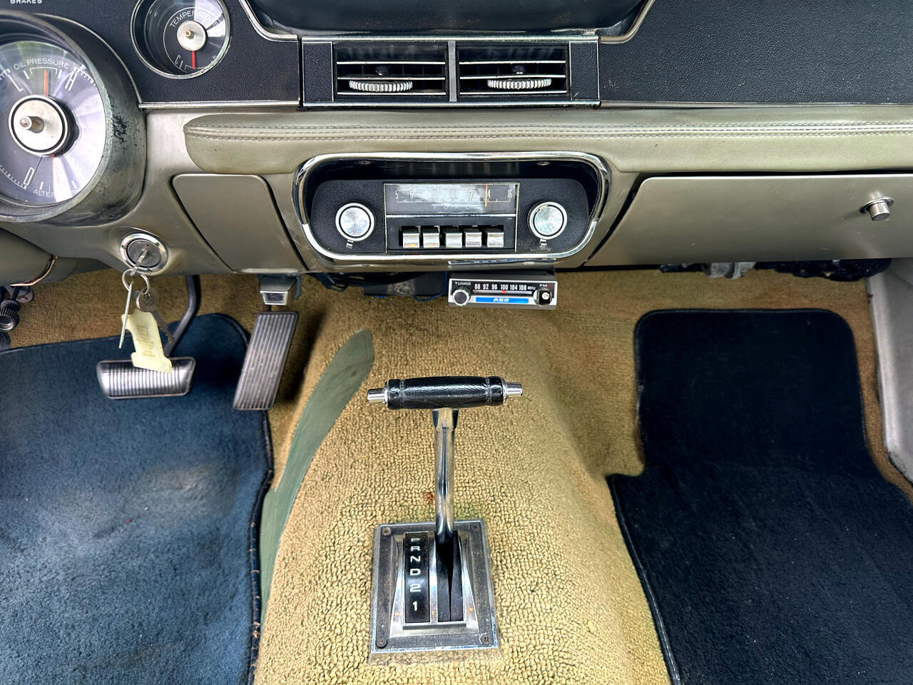 Ford-Mustang-1967-Sedan-7