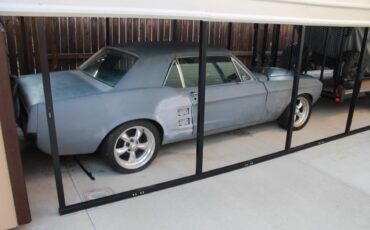 Ford-Mustang-1967-grey