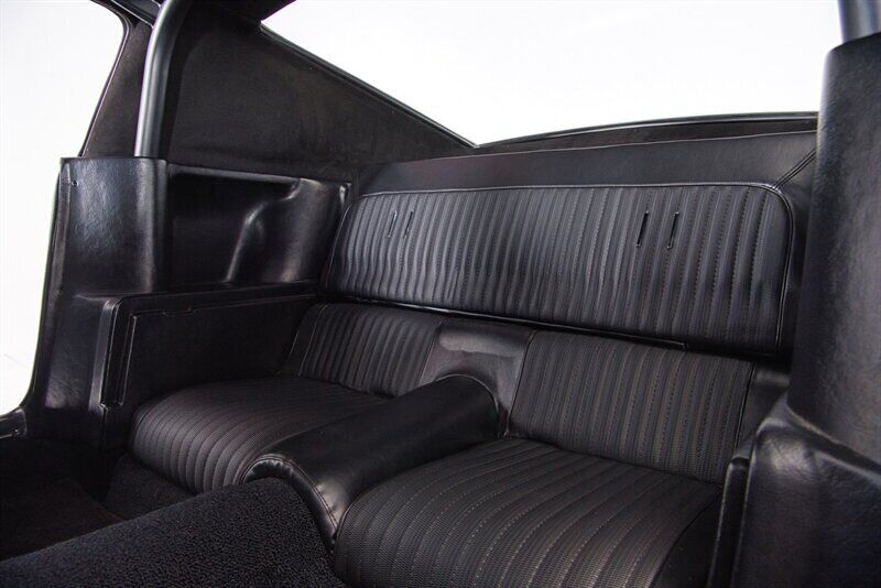 Ford-Mustang-1968-25