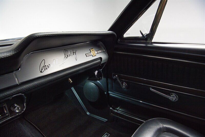 Ford-Mustang-1968-32