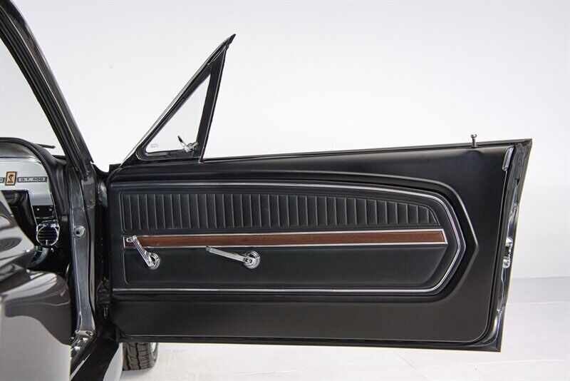 Ford-Mustang-1968-35