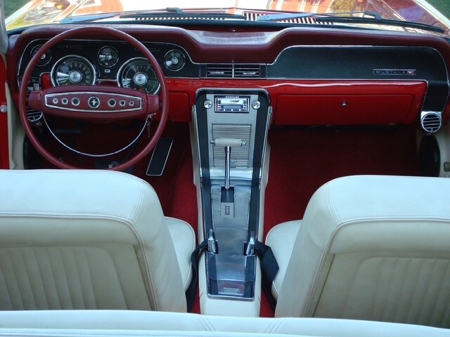 Ford-Mustang-1968-Convertible-16