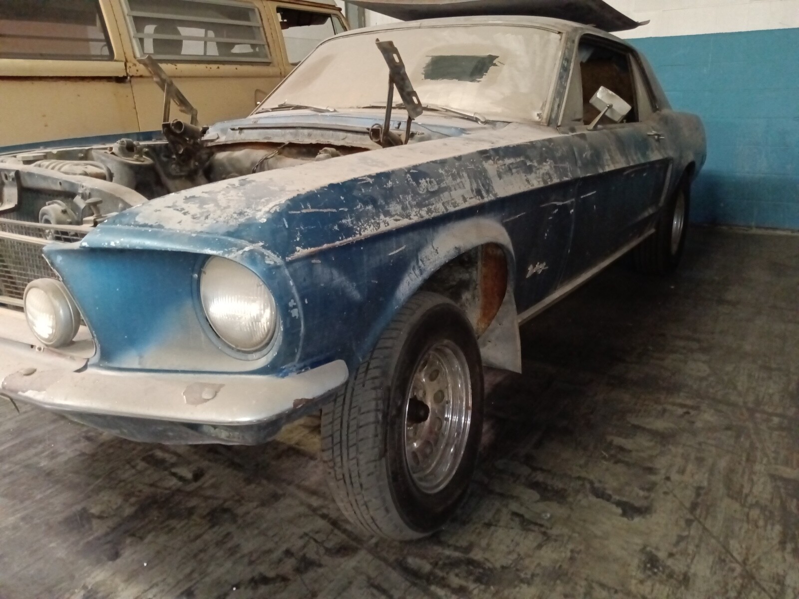 Ford-Mustang-1968-Coupe-2