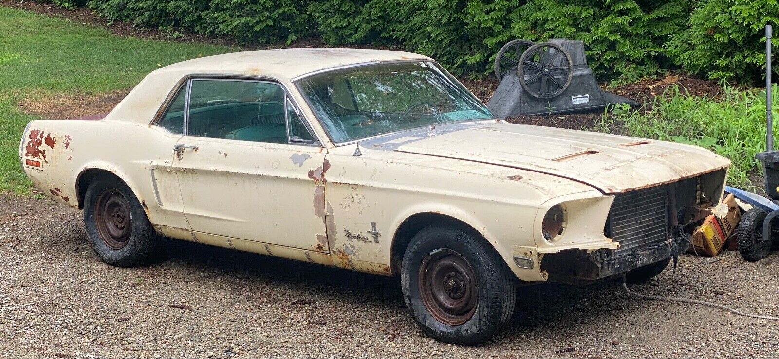 Ford-Mustang-1968-Coupe-2
