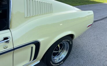 Ford-Mustang-1968-fastback-30