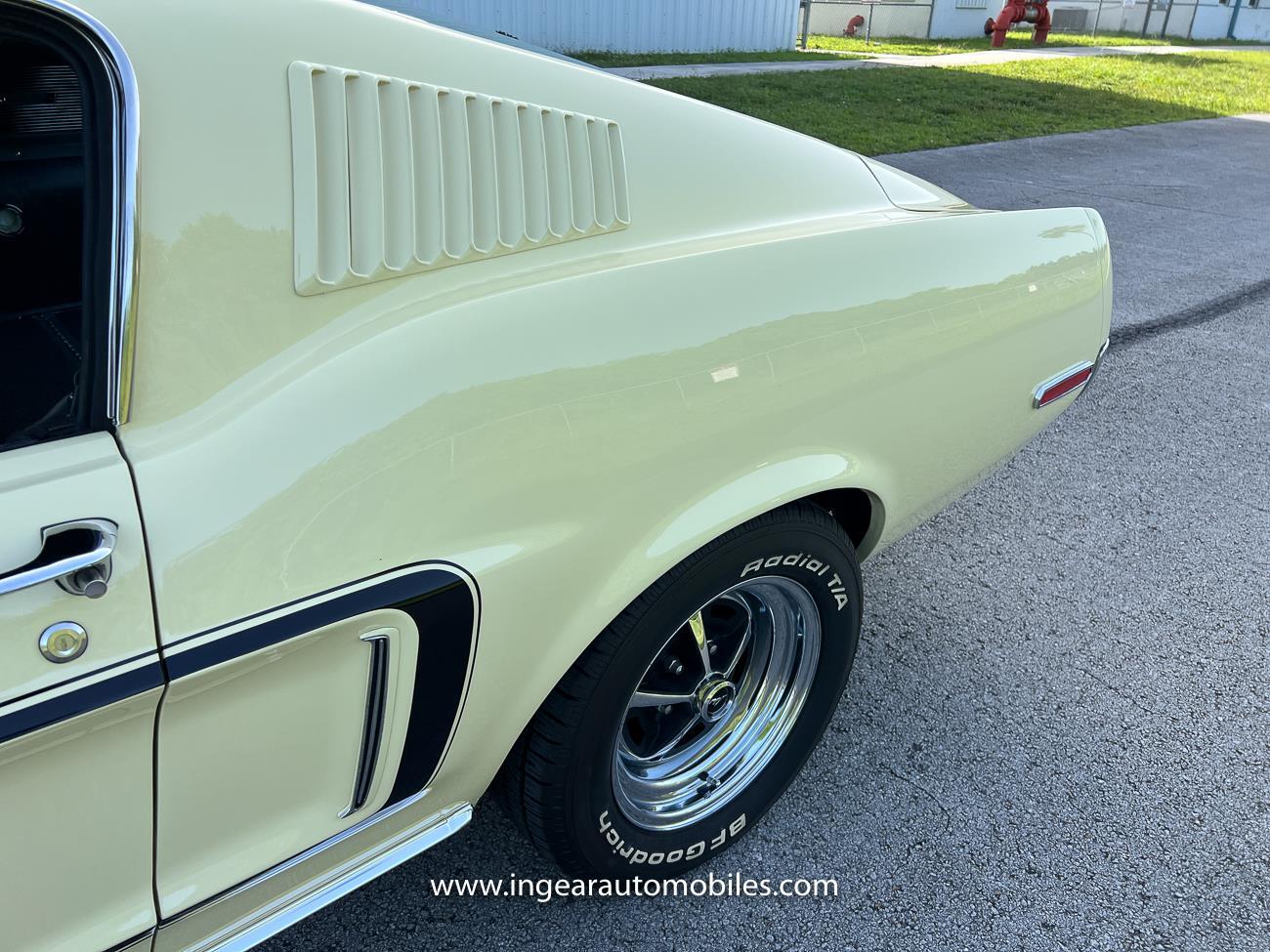 Ford-Mustang-1968-fastback-30