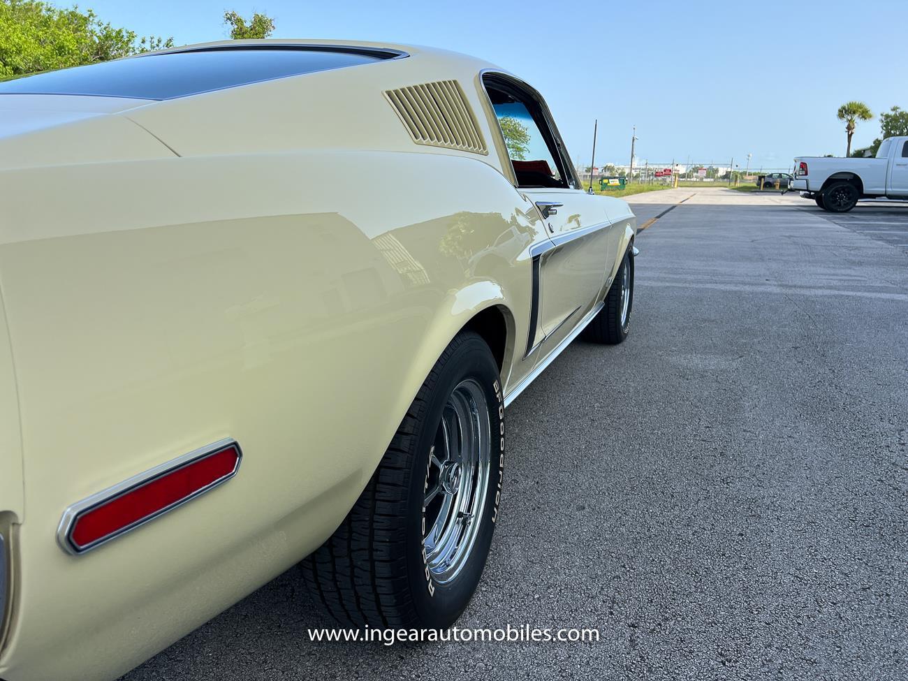 Ford-Mustang-1968-fastback-38