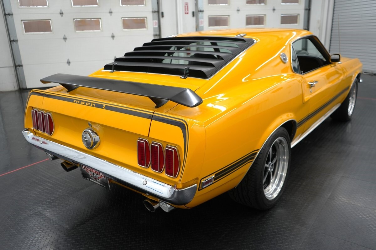 Ford-Mustang-1969-15