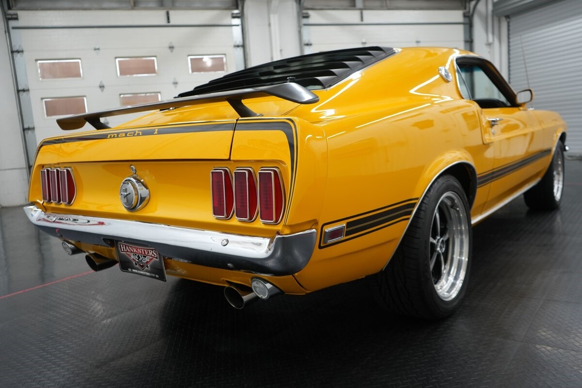 Ford-Mustang-1969-16