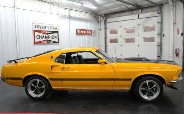 Ford-Mustang-1969-17