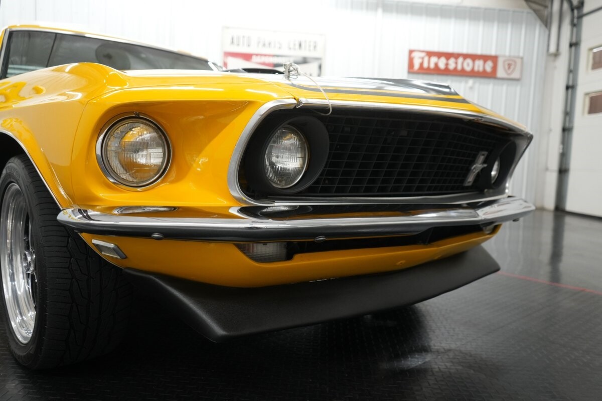 Ford-Mustang-1969-23
