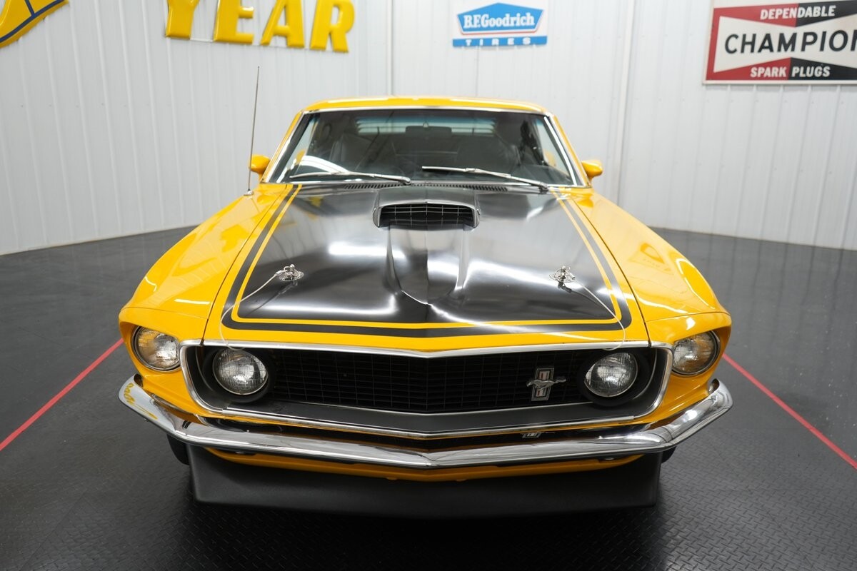 Ford-Mustang-1969-28