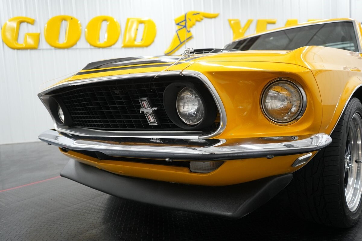 Ford-Mustang-1969-30