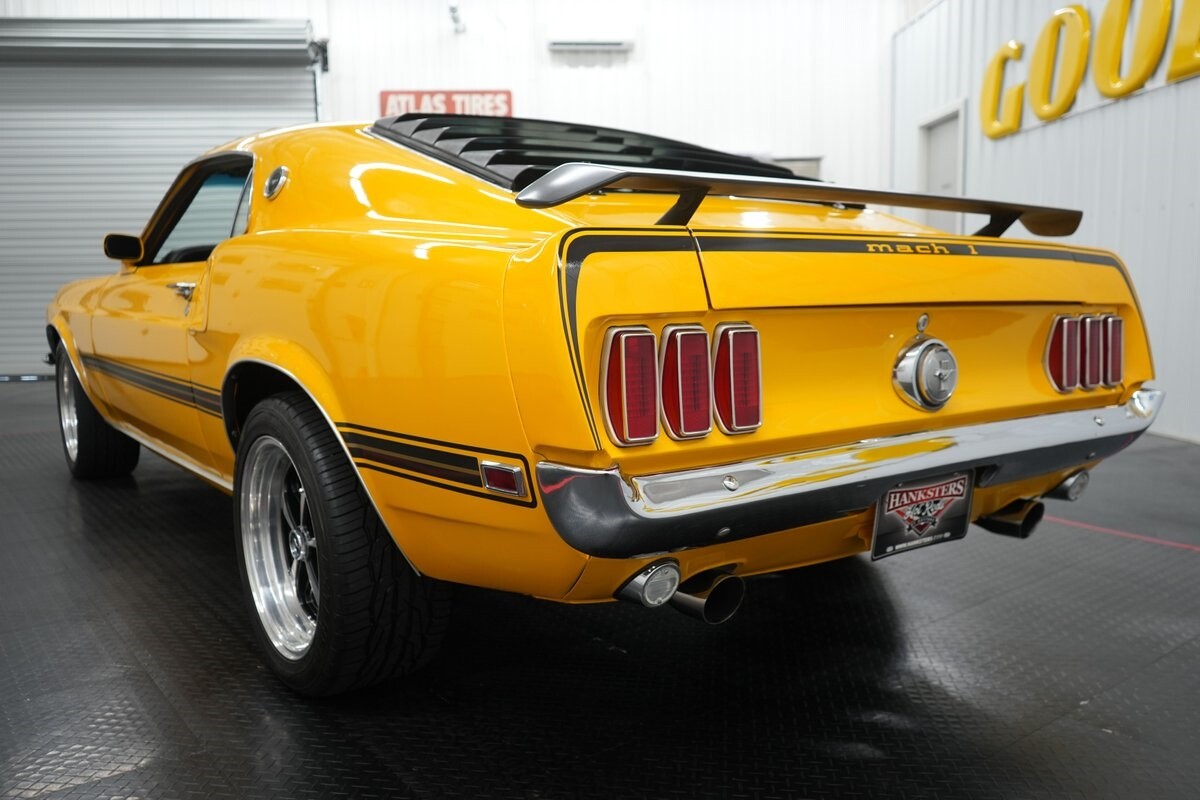 Ford-Mustang-1969-7