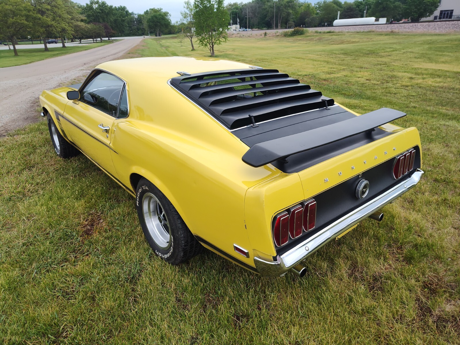 Ford-Mustang-1969-Fastback-3