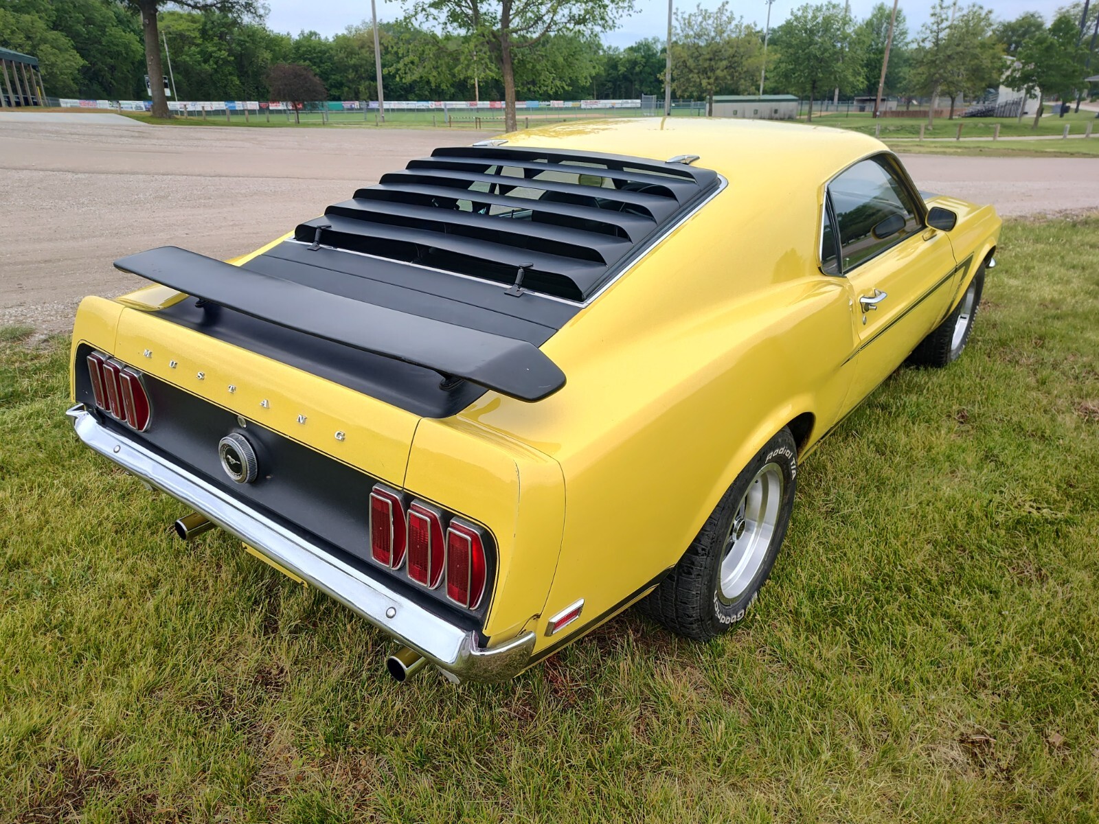 Ford-Mustang-1969-Fastback-6