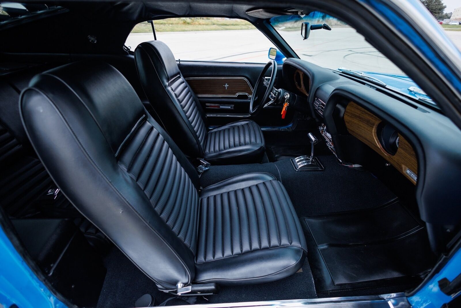 Ford-Mustang-1970-Coupe-25