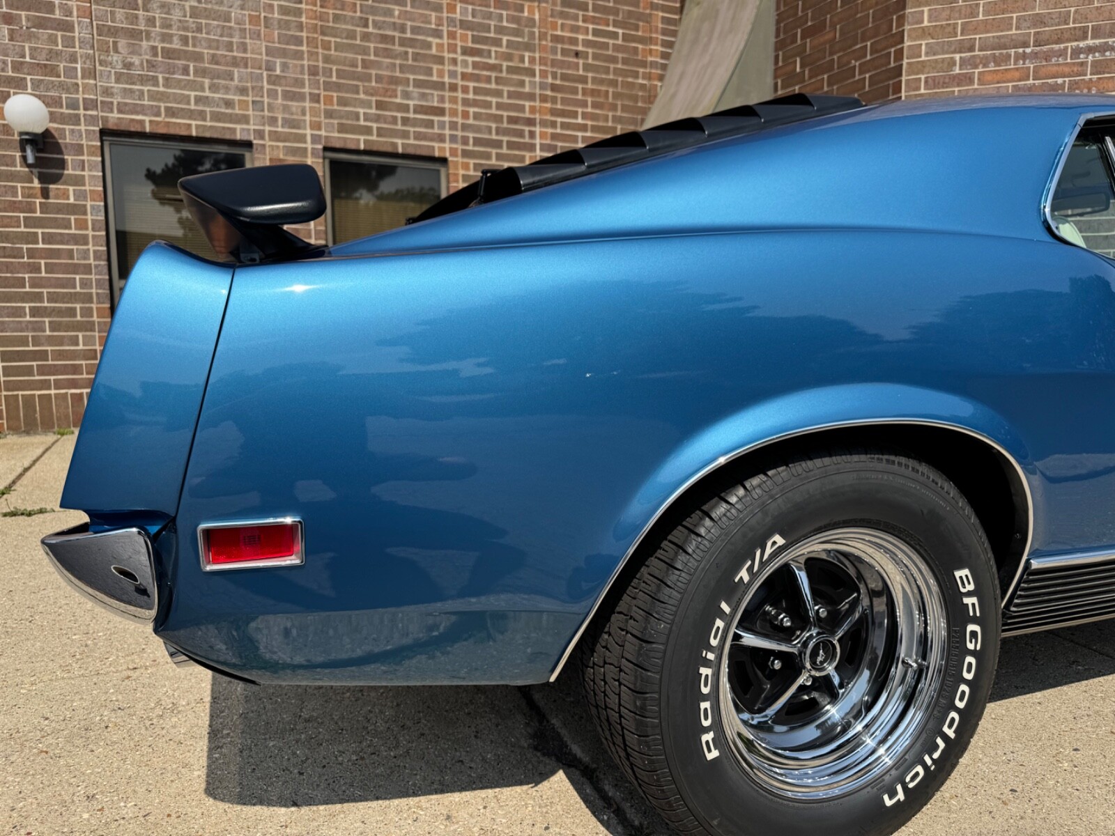 Ford-Mustang-1970-Fastback-15
