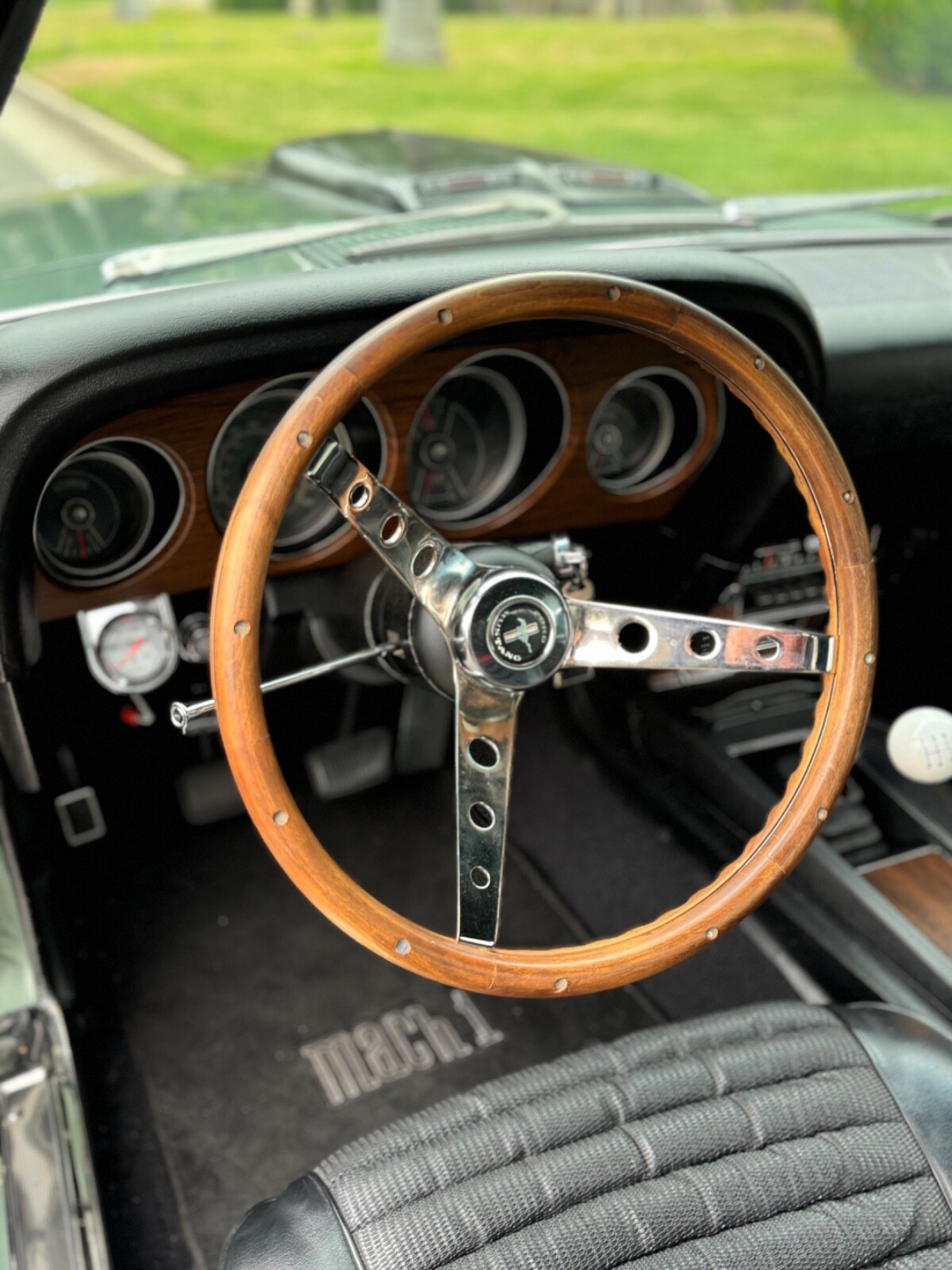 Ford-Mustang-1970-Fastback-15