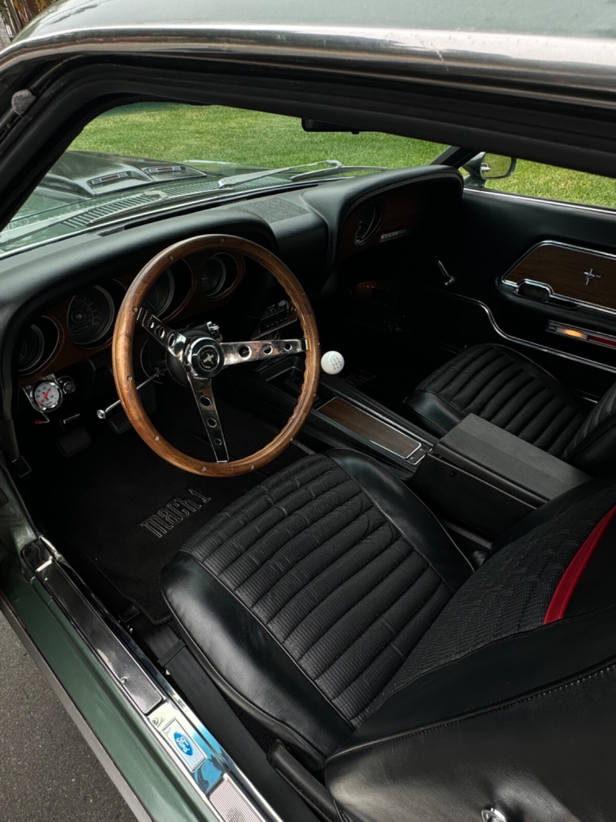 Ford-Mustang-1970-Fastback-23