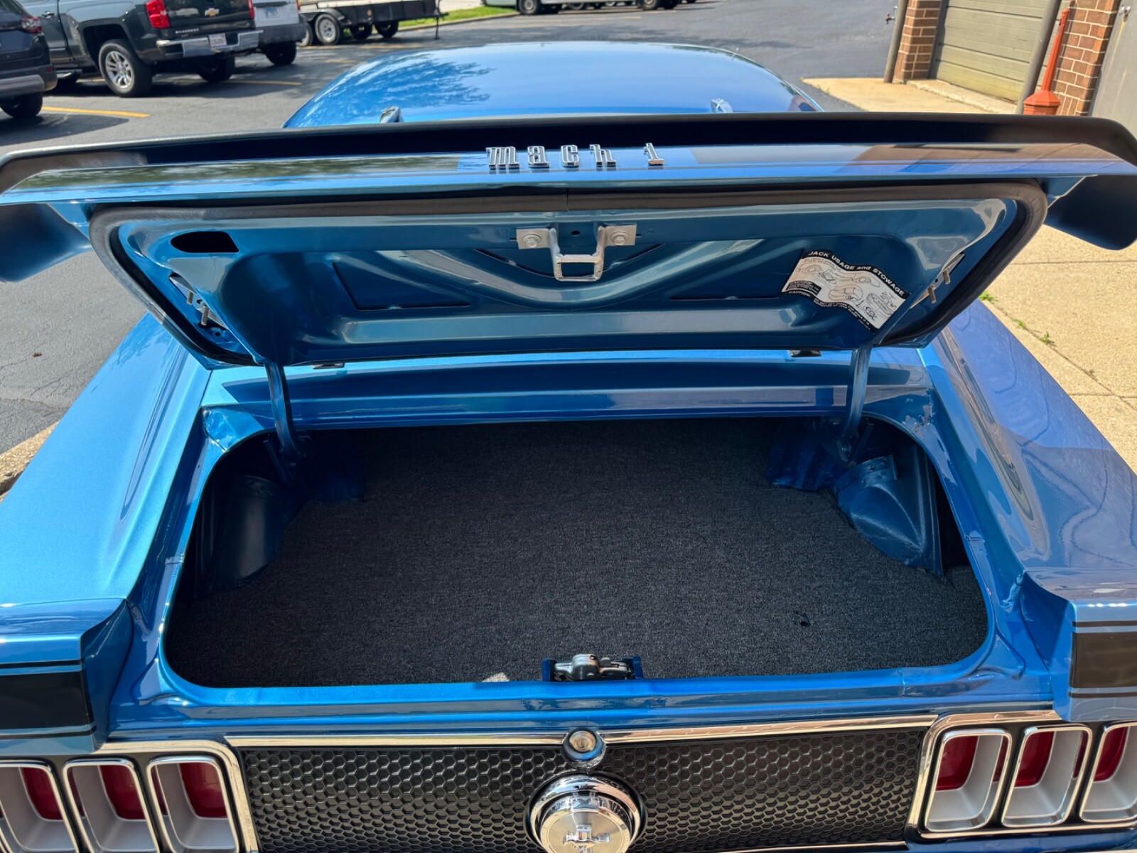 Ford-Mustang-1970-Fastback-25