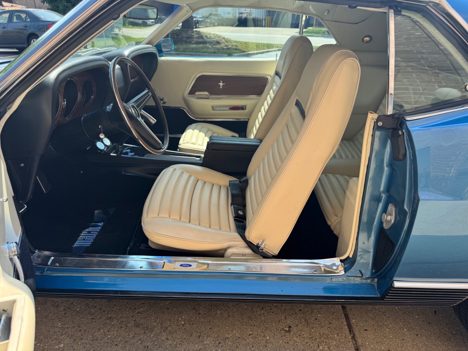 Ford-Mustang-1970-Fastback-28