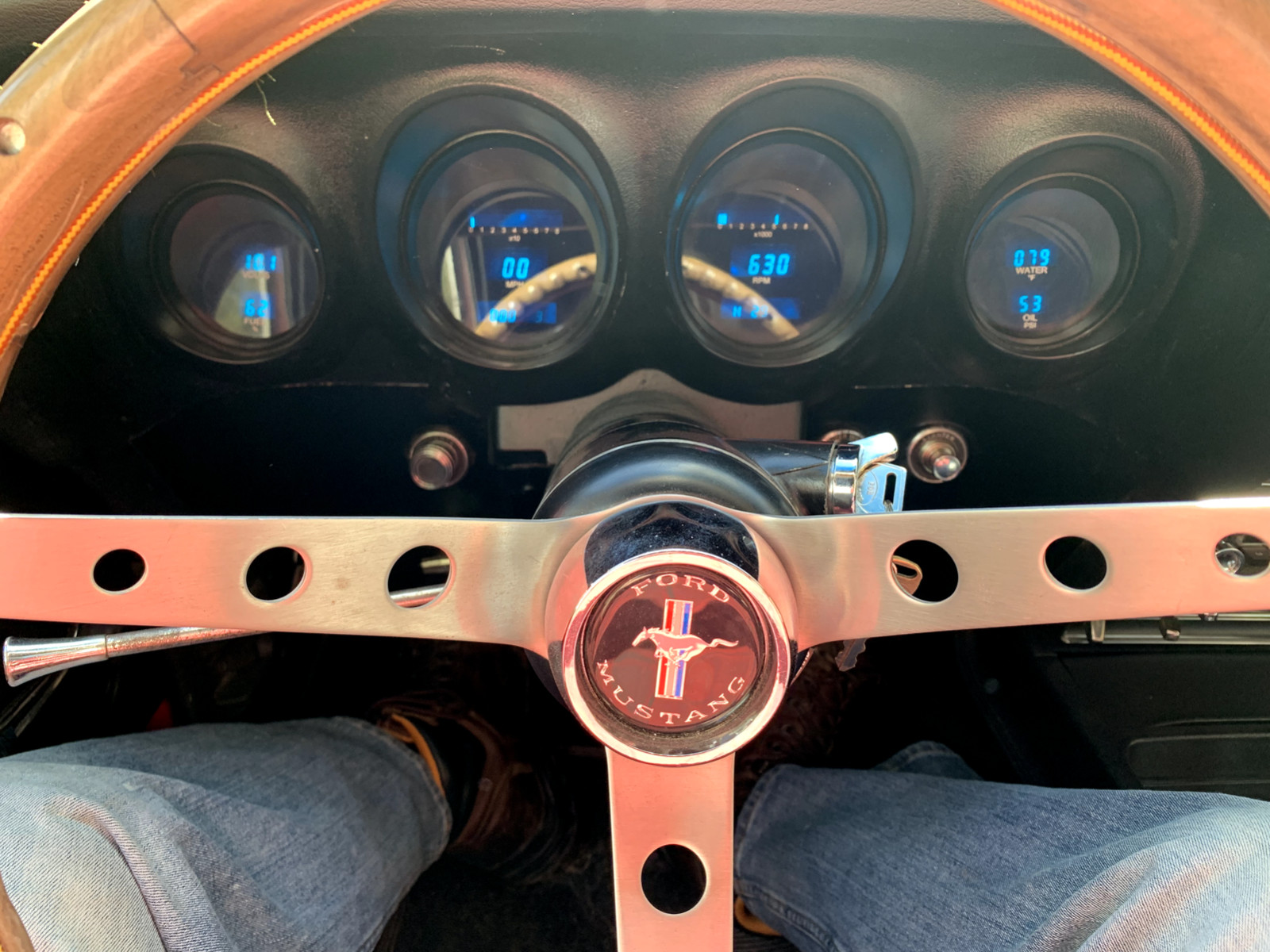 Ford-Mustang-1970-Fastback-6