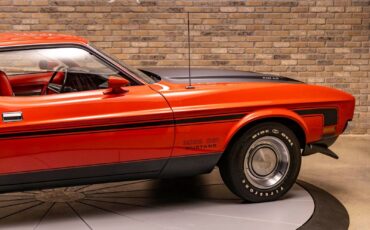 Ford-Mustang-1971-Coupe-11