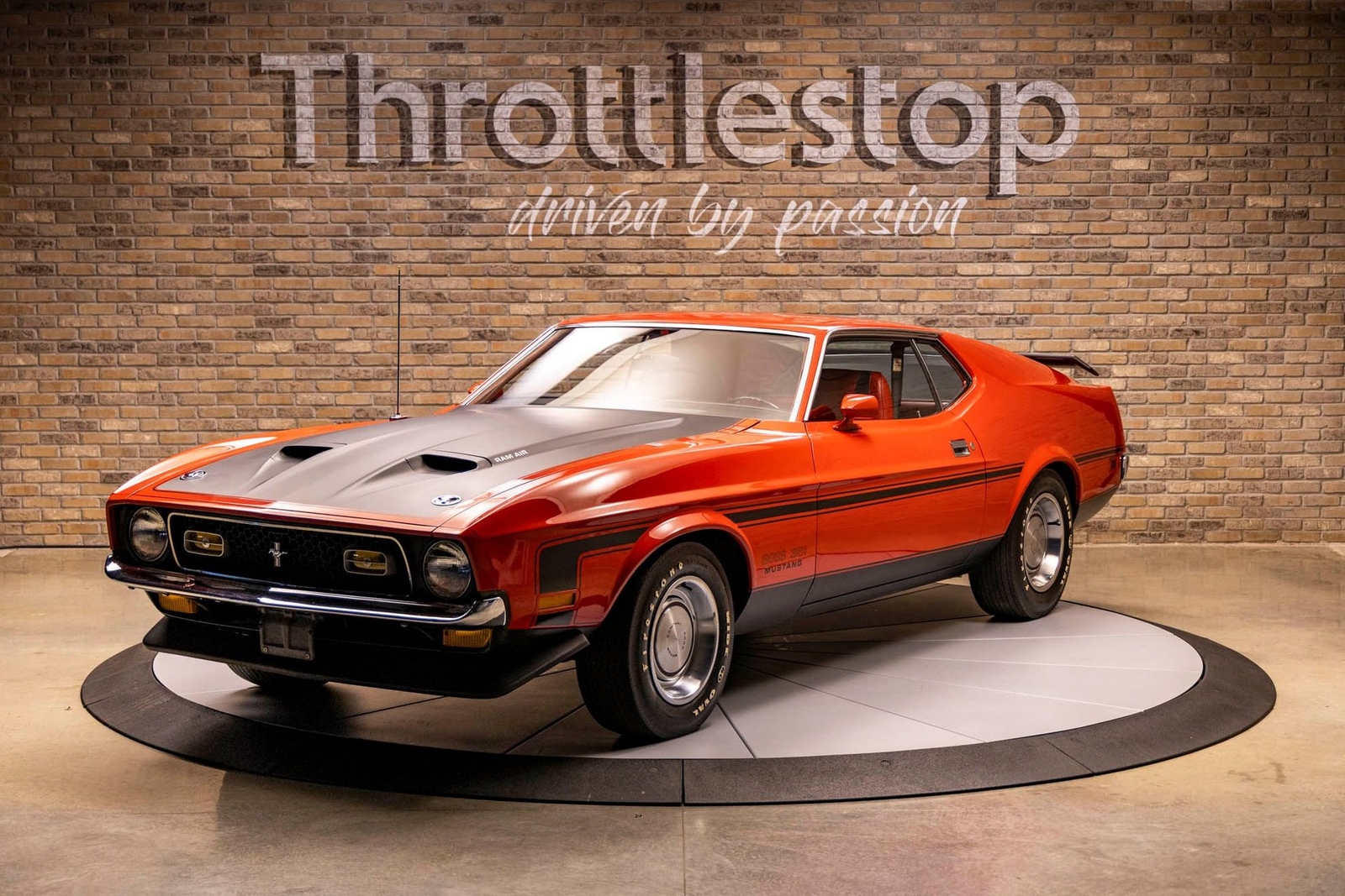 Ford-Mustang-1971-Coupe-2