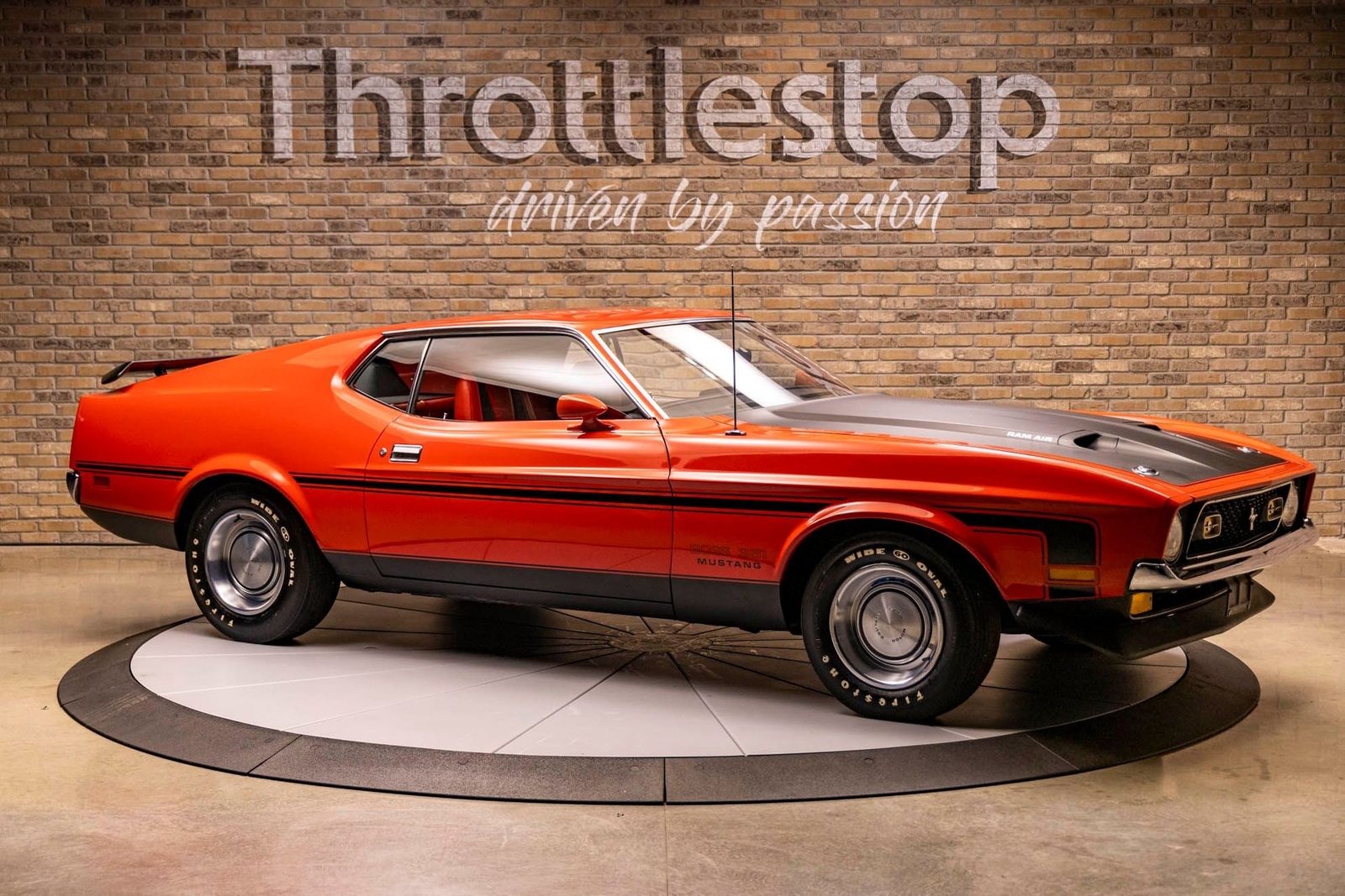 Ford-Mustang-1971-Coupe-4