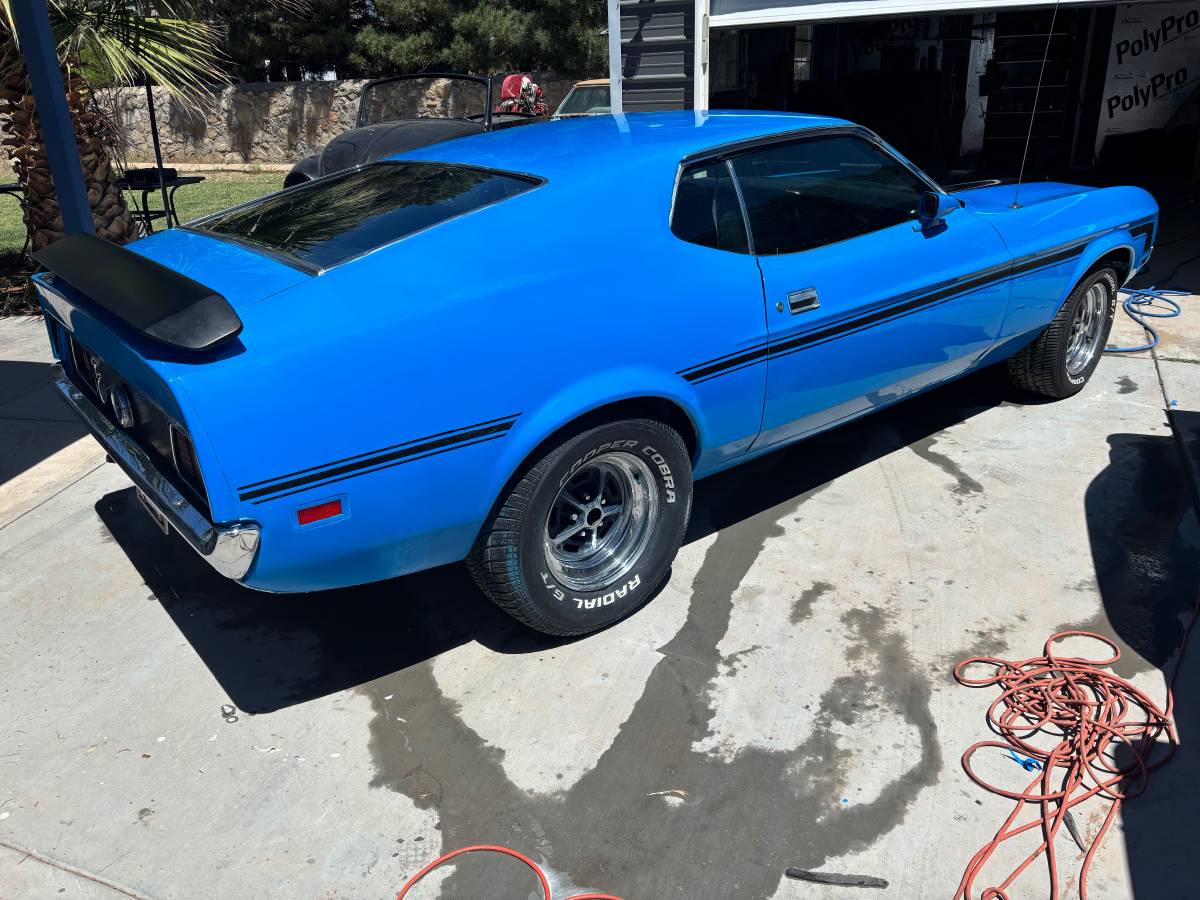 Ford-Mustang-1971-blue-2