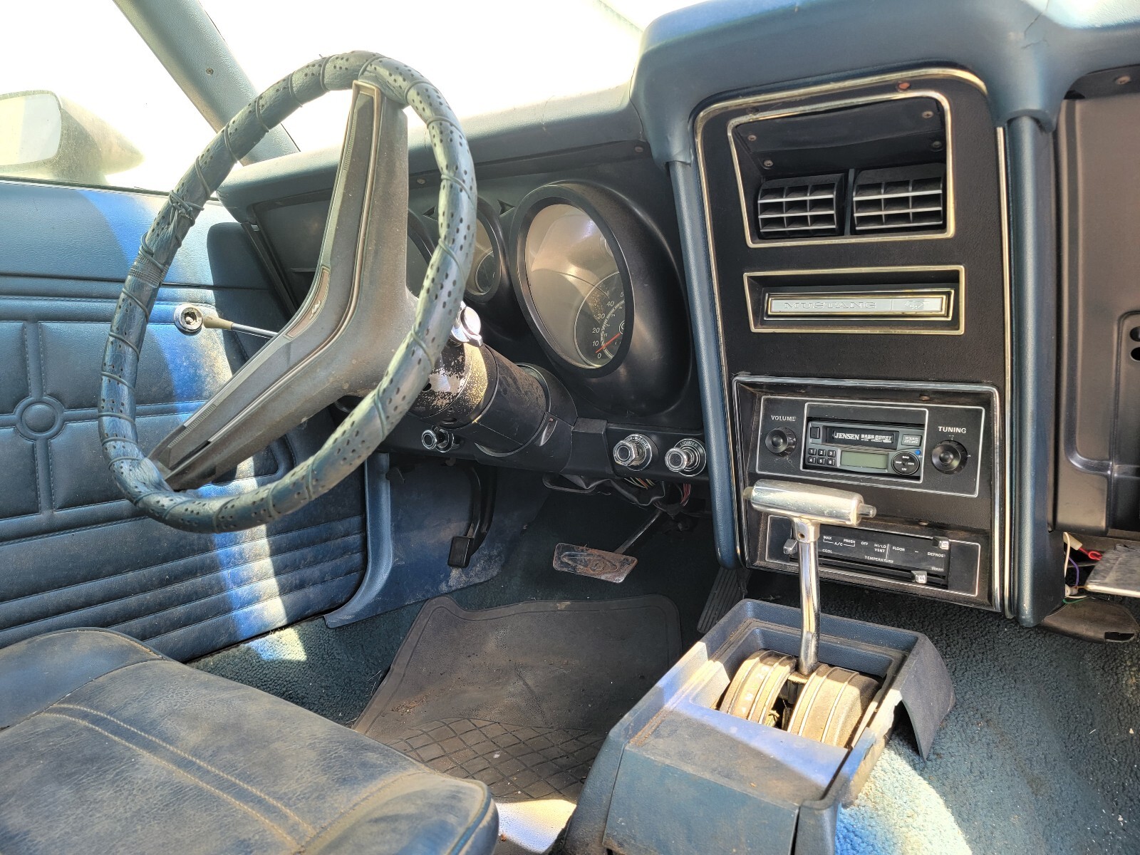 Ford-Mustang-1972-13