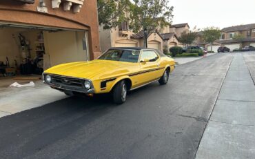 Ford-Mustang-1972-Coupe-2