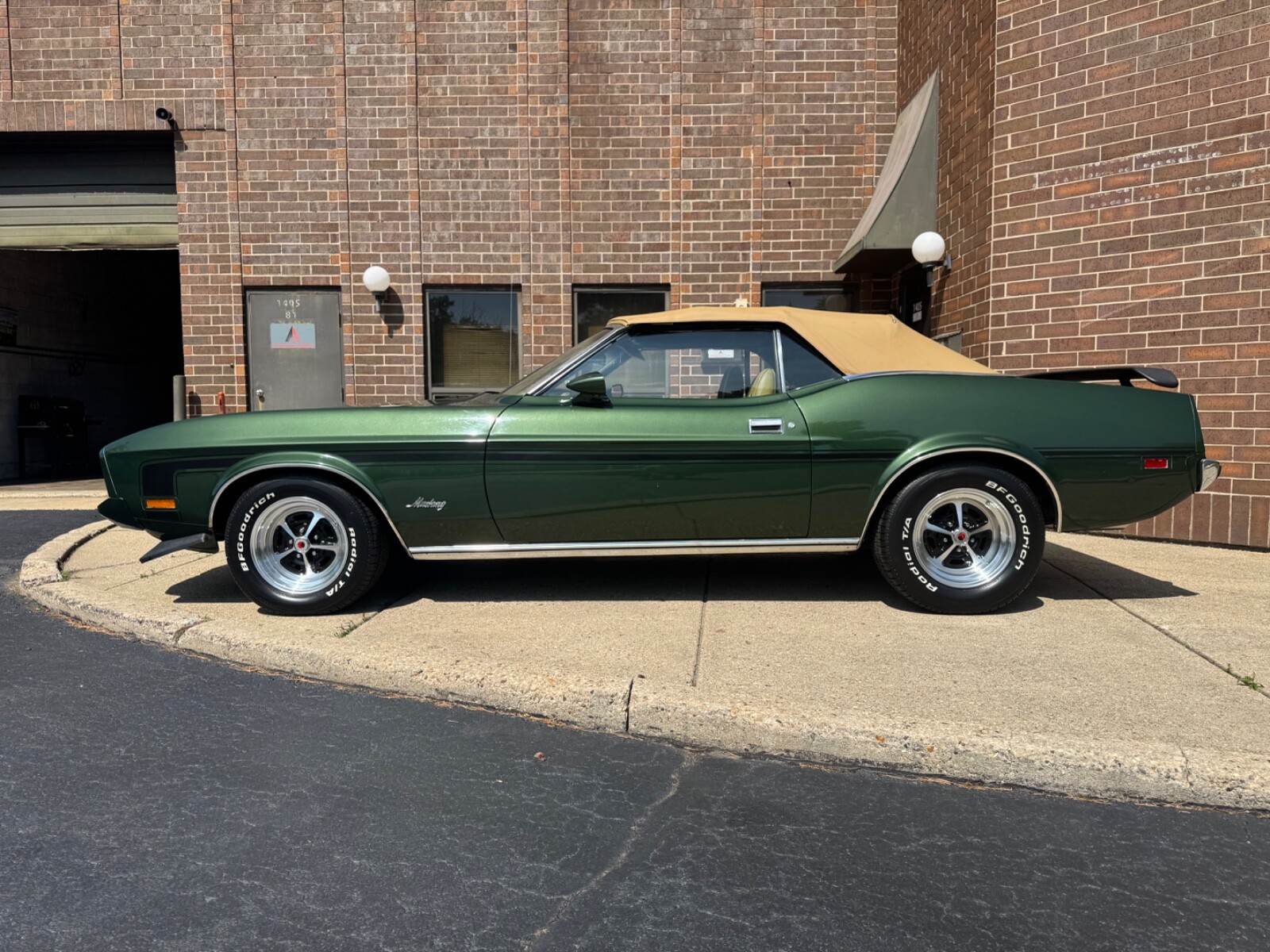 Ford-Mustang-1973-Convertible-2