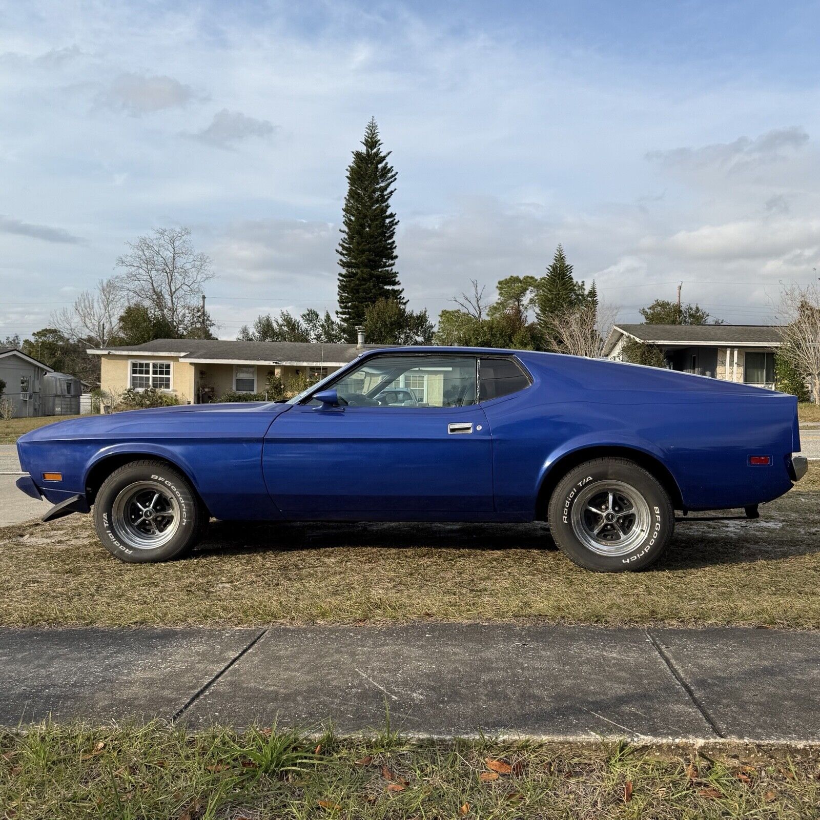 Ford-Mustang-1973-Fastback-3