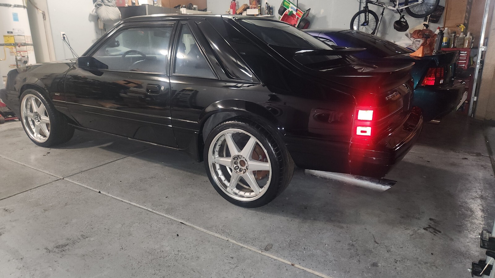 Ford-Mustang-1984-Hatchback-2