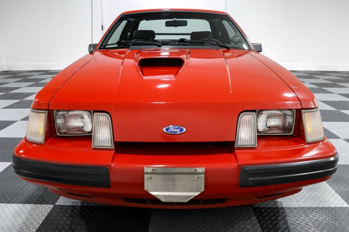 Ford-Mustang-1985-Coupe-1