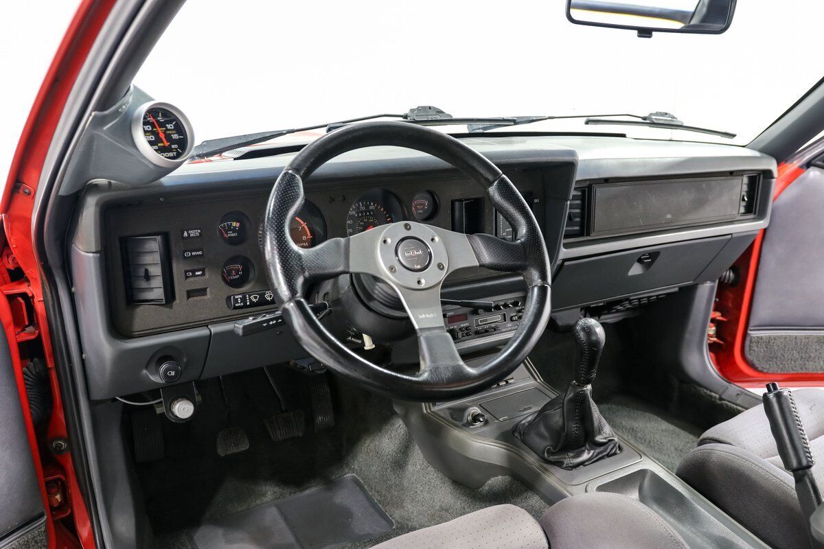 Ford-Mustang-1985-Coupe-12