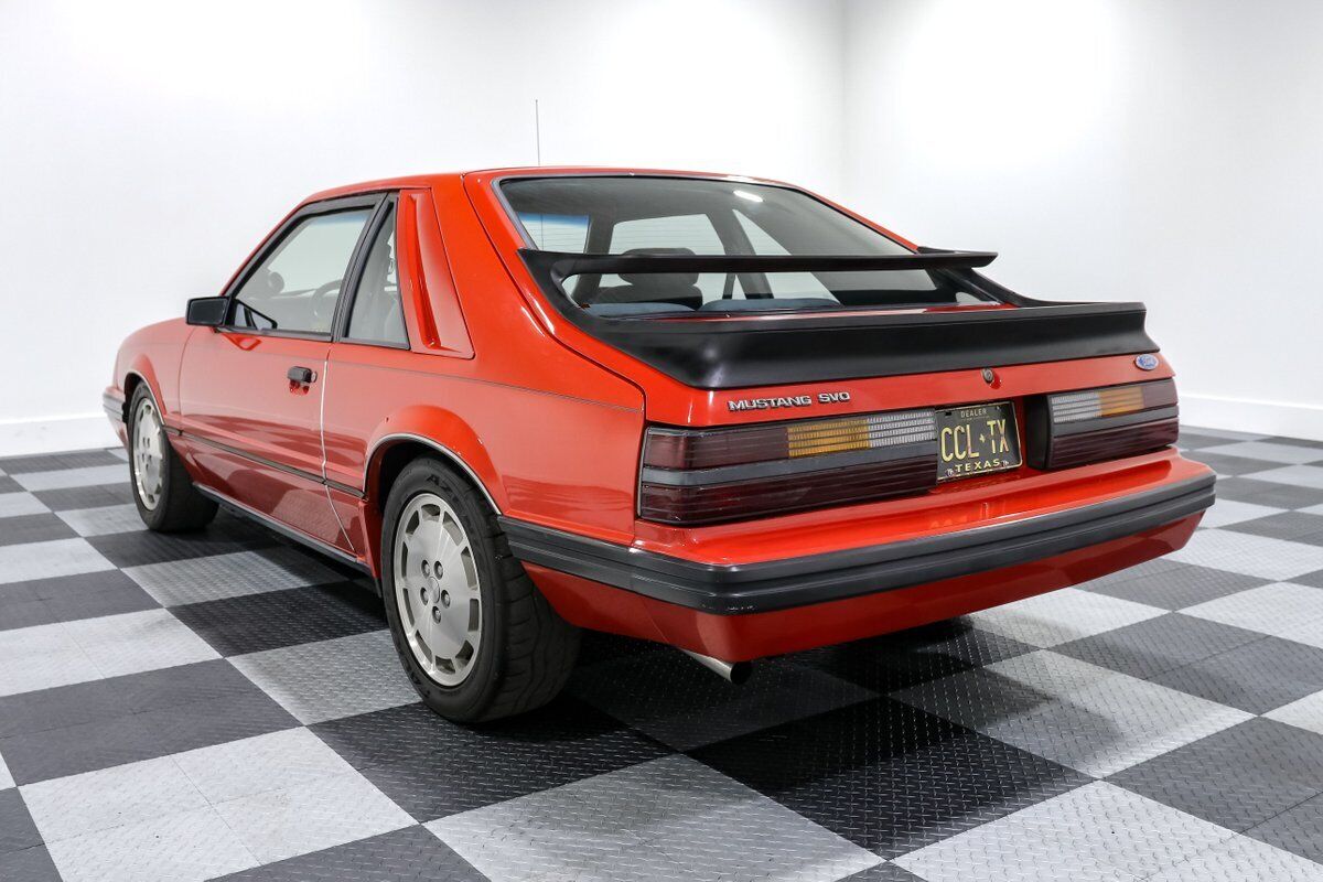 Ford-Mustang-1985-Coupe-4