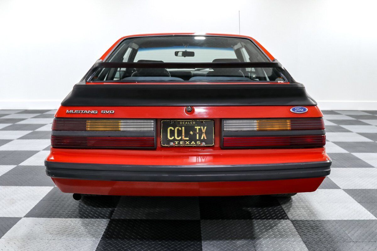 Ford-Mustang-1985-Coupe-5