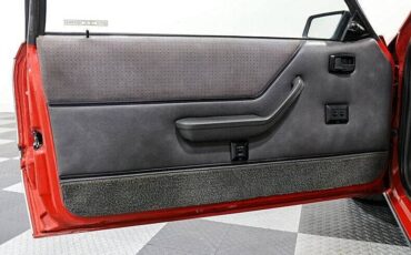 Ford-Mustang-1985-red-11