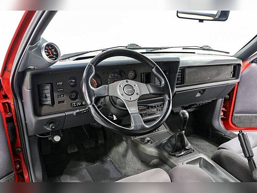 Ford-Mustang-1985-red-12