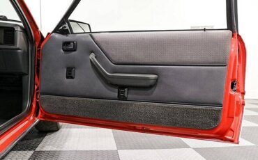 Ford-Mustang-1985-red-14