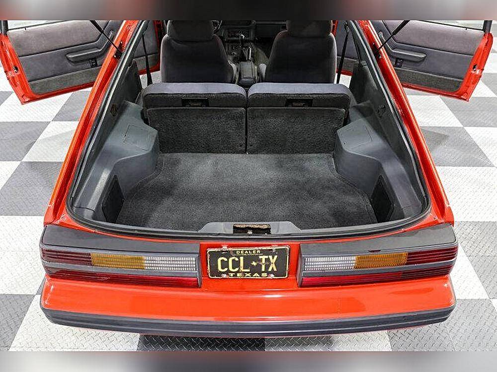 Ford-Mustang-1985-red-18